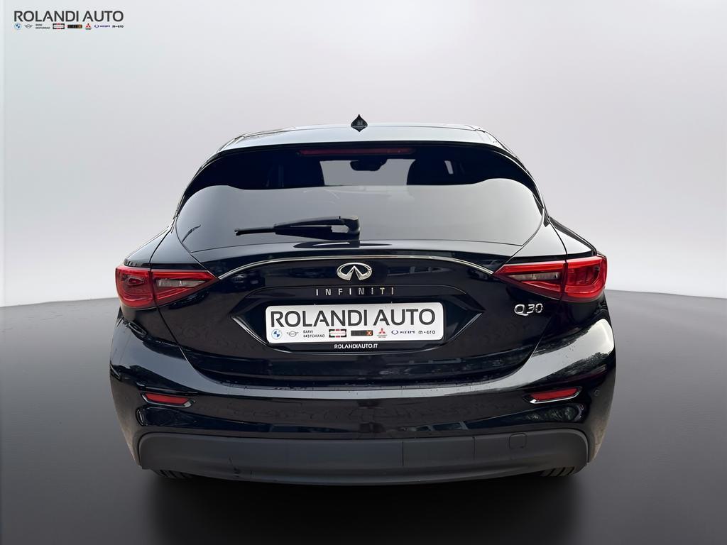 Infiniti Q30 1.5 D Premium Tech