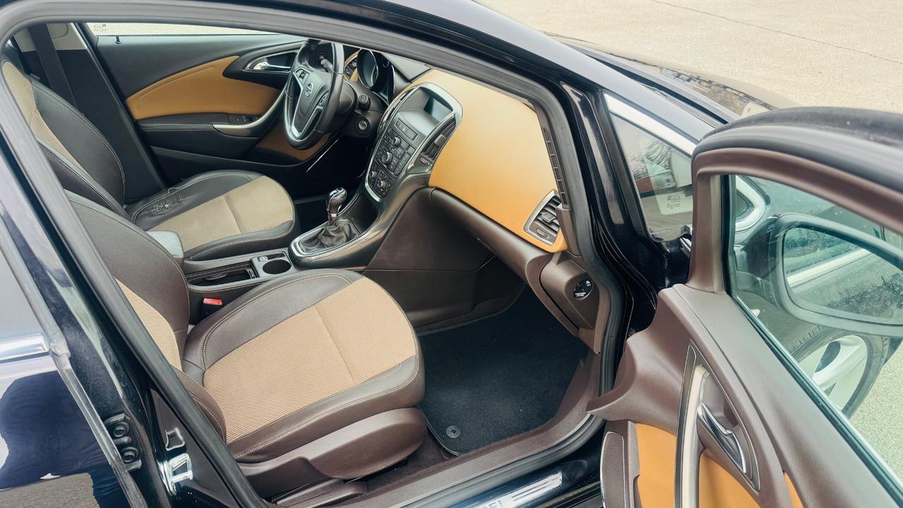 Opel Astra 1.7 CDTI 110CV Sports Tourer Cosmo