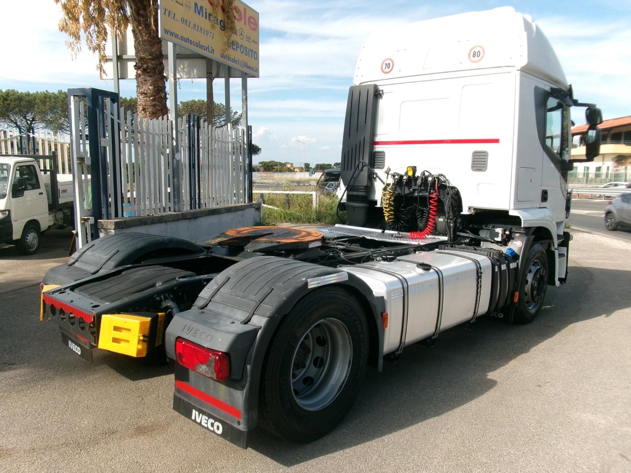 Iveco STRALIS AT 460 E6 MANAULE ZF TRATTORE PER SEMIRIMORCHIO 650000 KM
