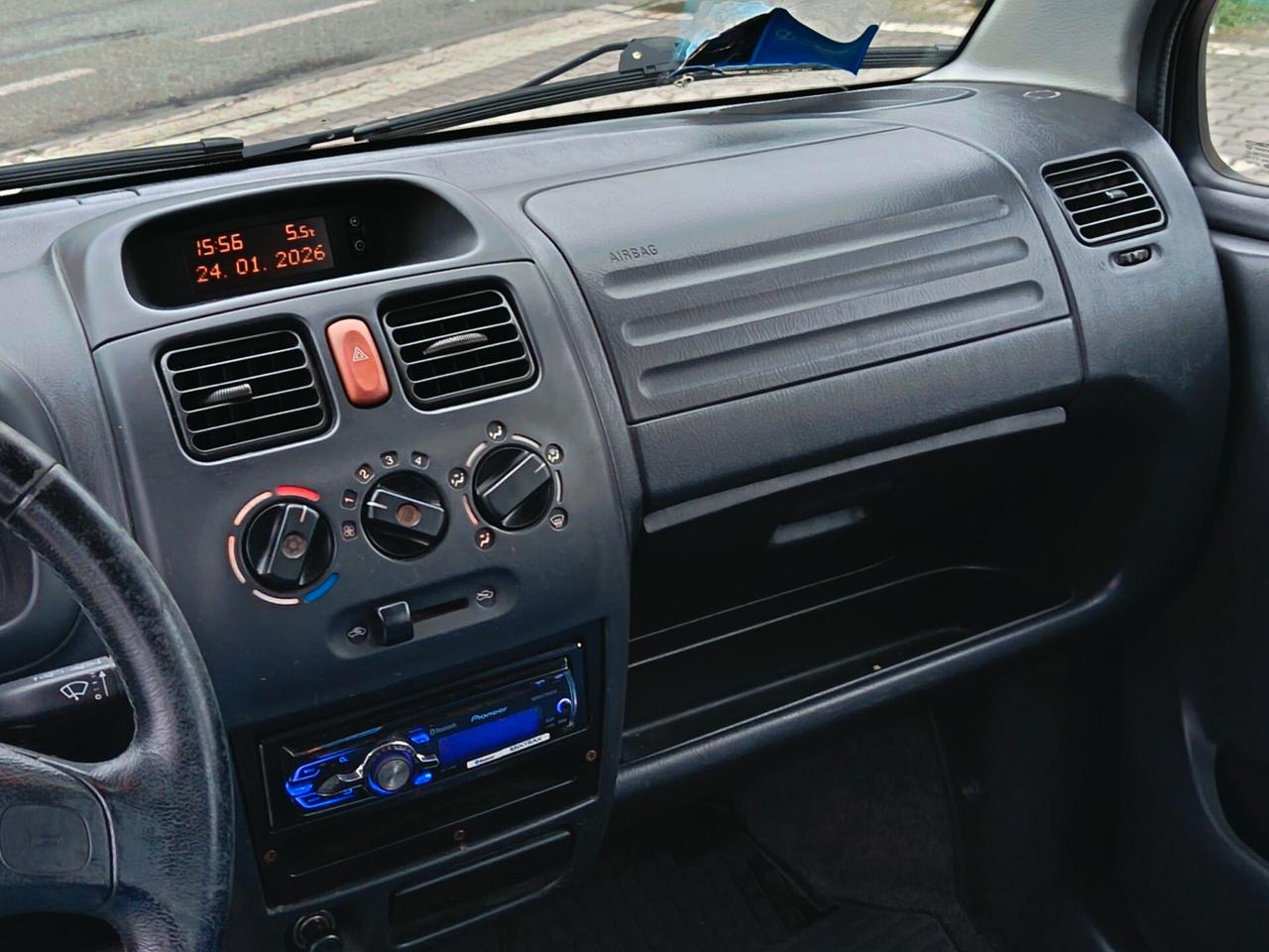 Opel Agila 1.2 16V Comfort