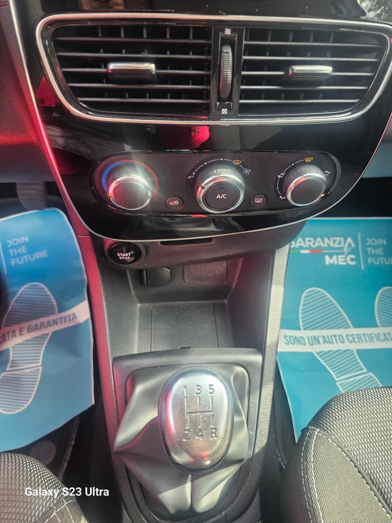 Renault Clio 1.2 75CV 5 porte Life
