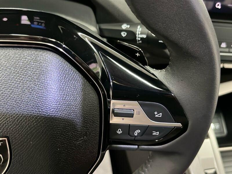 Peugeot 408 Allure Hybrid 136 e-DSC6 aut.