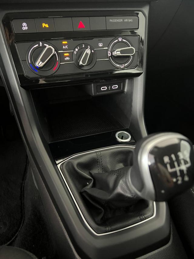 VOLKSWAGEN T-Cross 1.0 TSI Life 5 speed 4 doors