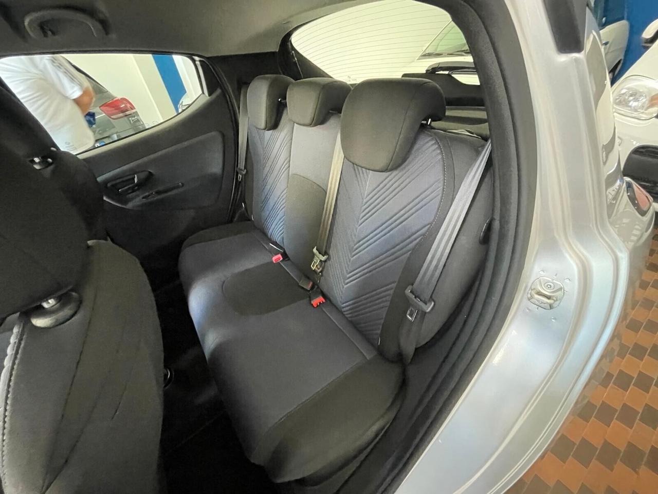 Lancia Ypsilon 1.0 FireFly 5 porte S&S Hybrid Ecochic Gold