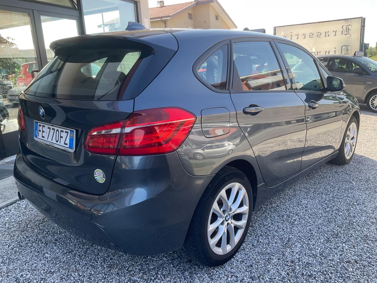 Bmw 2er Active Tourer 218d Luxury