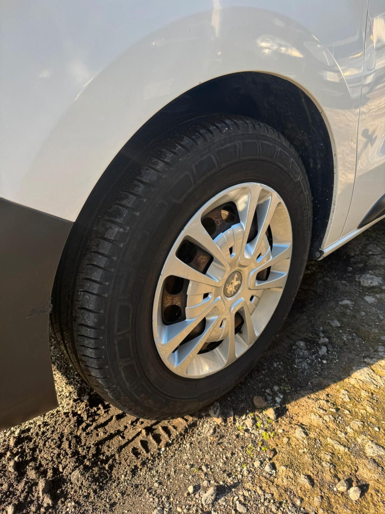 Peugeot Expert BlueHDi 120 PL-TN Furgone coibentato Premium Standard