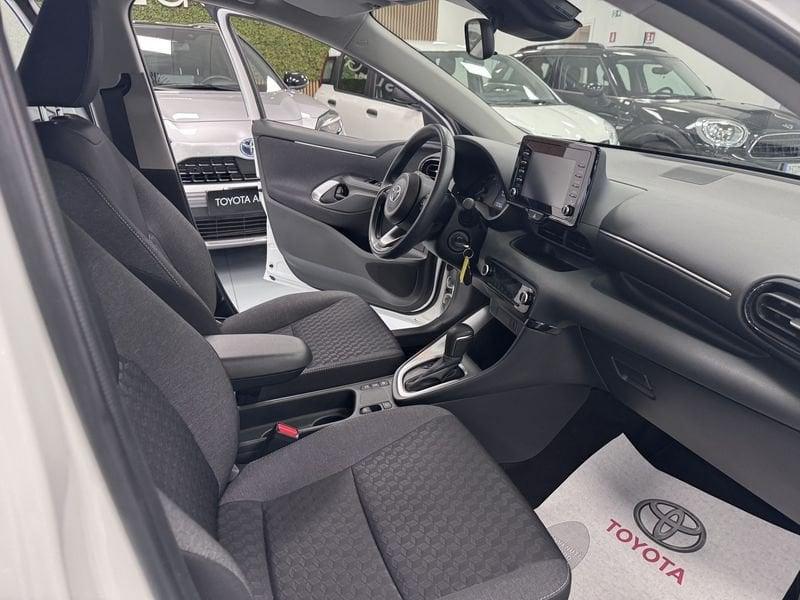 Toyota Yaris Hybrid Active MY22