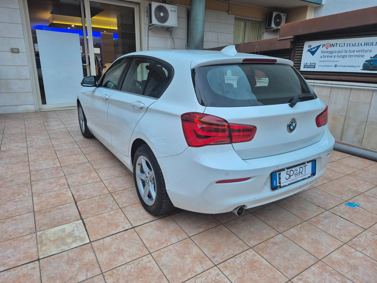 Bmw 116d 5p. Urban AUTO