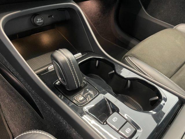 VOLVO XC40 2.0 D4 190 CV Geartronic R-design