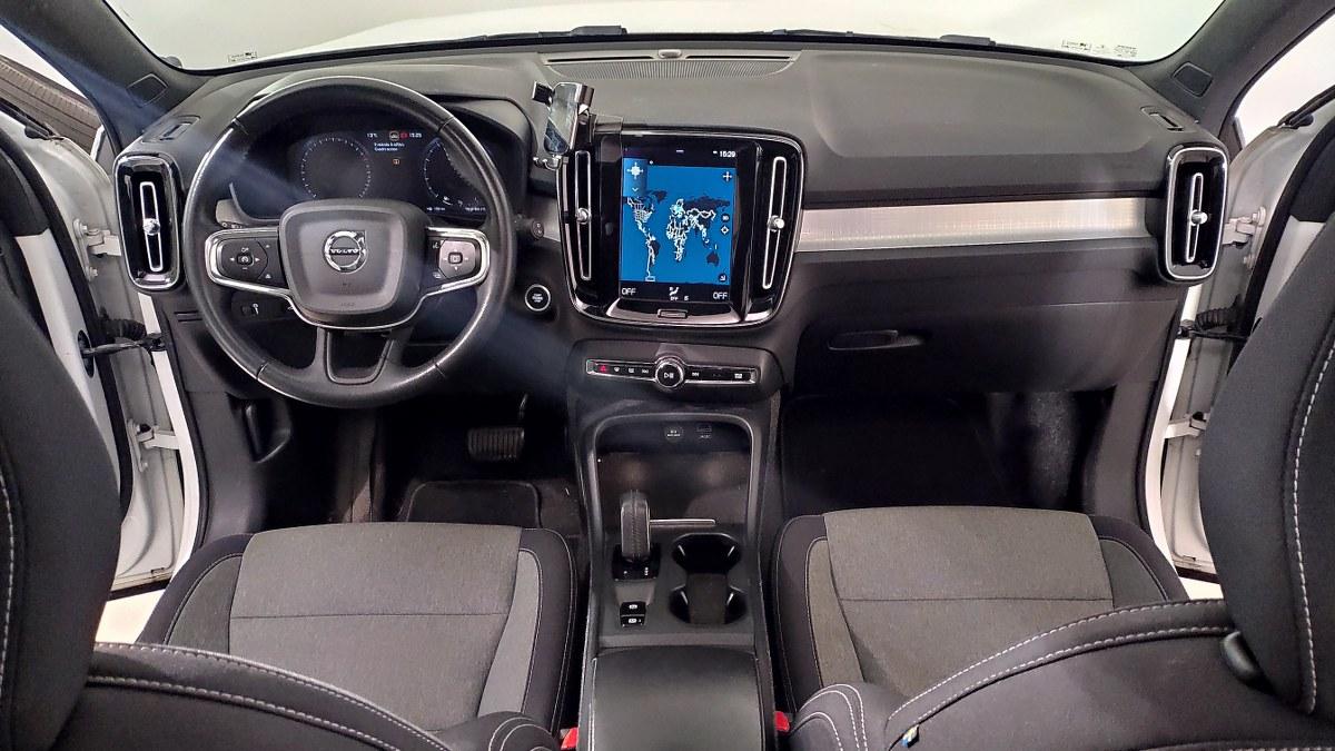 VOLVO Xc40 T2 Geartronic Momentum Pro