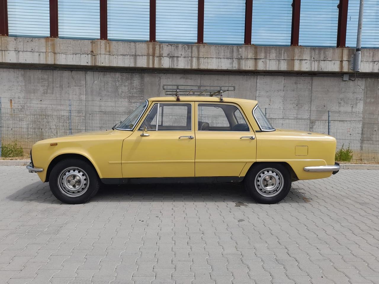 Alfa Romeo Giulia Nuova Super 1300