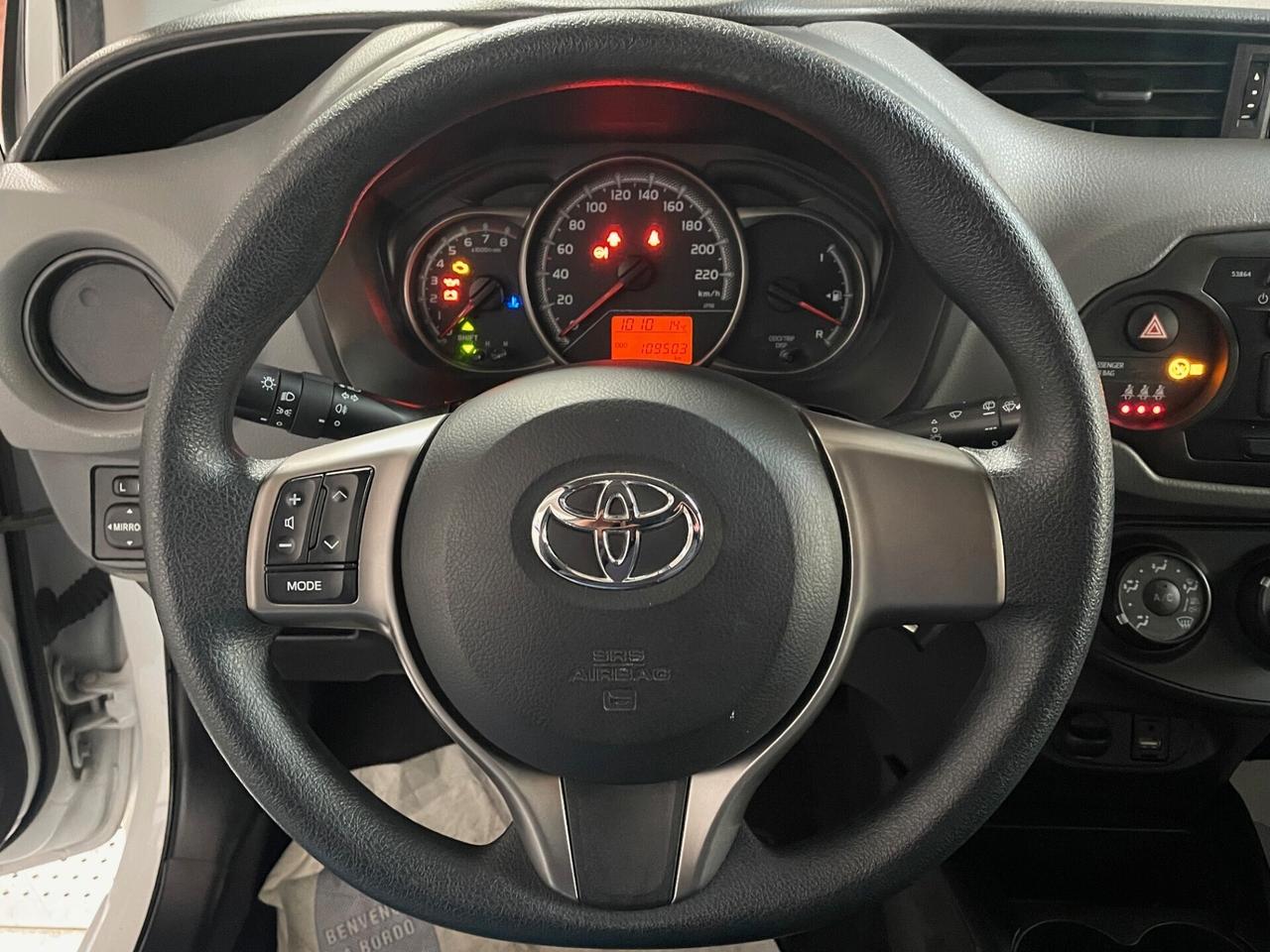 TOYOTA YARIS 1.0 5P COOL (UNIPROPRIETARIO)