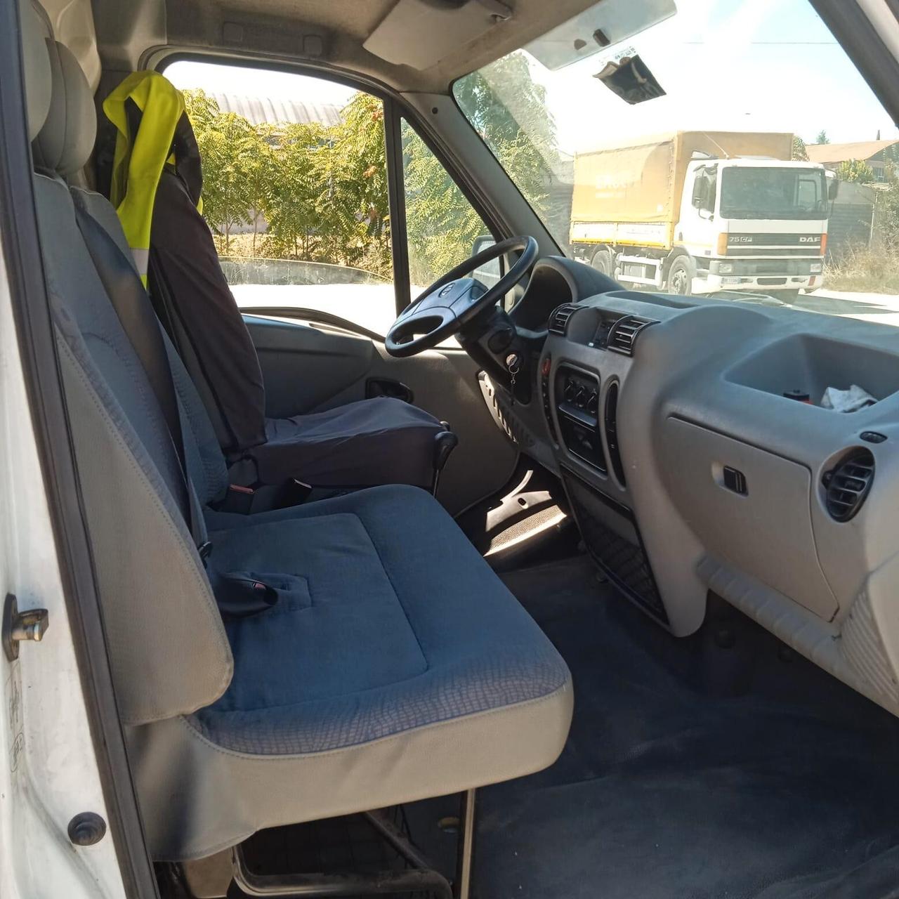 Nissan Interstar V28 2.2 dCi 90 PC Furgone L