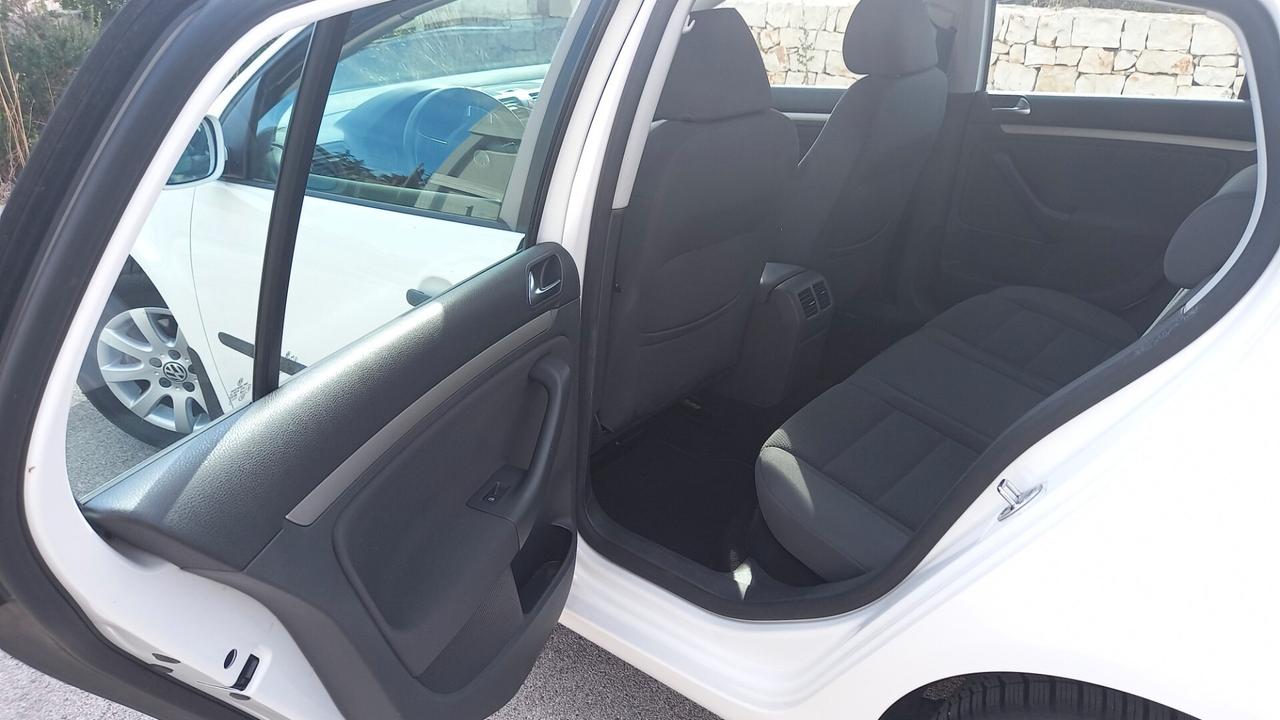 Volkswagen Golf 1.6 5p. Comfortline