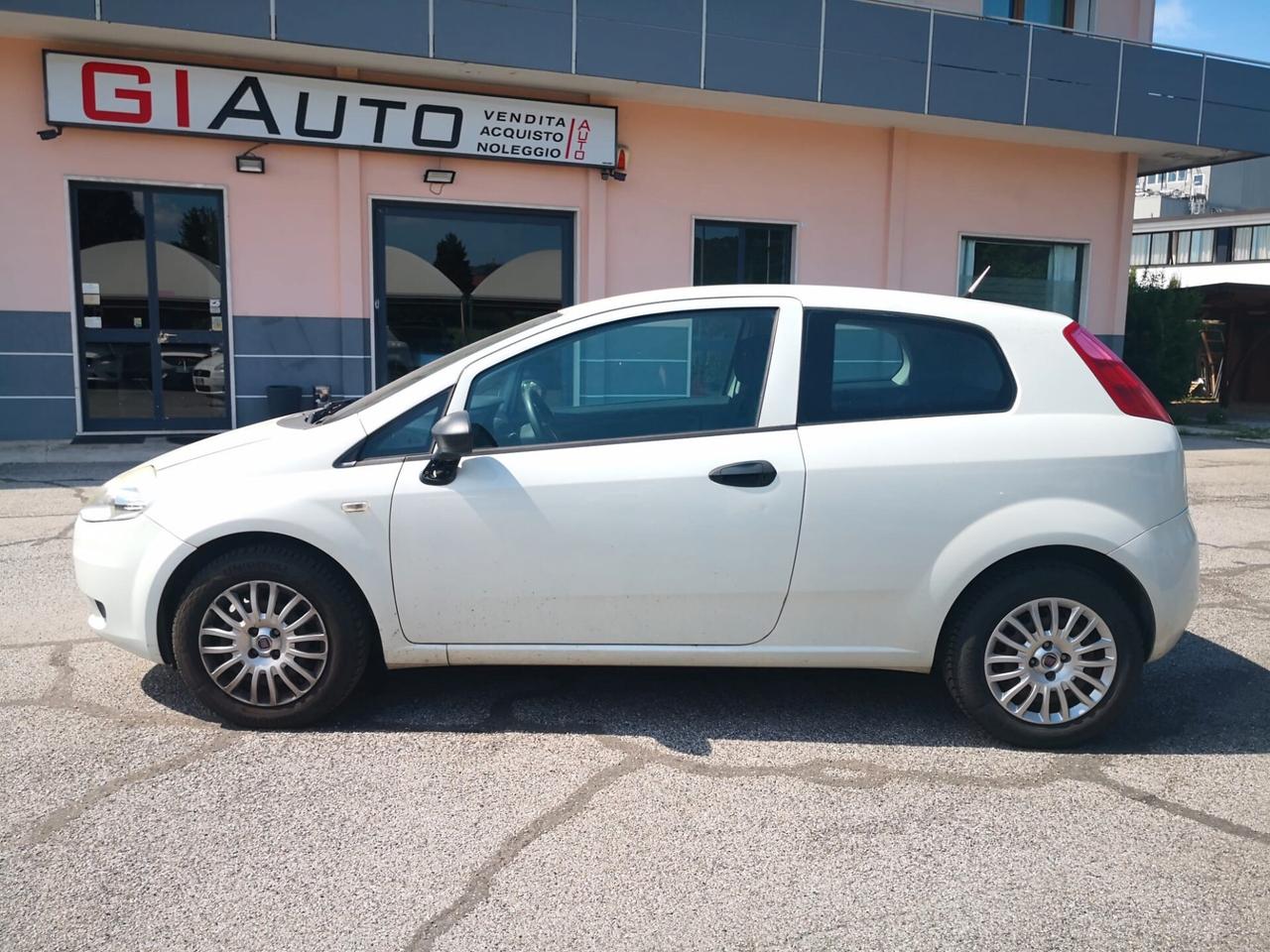 Fiat Grande Punto 1.2 3 porte ***NEOPATENTATI***DISTRIBUZIONE FATTA***