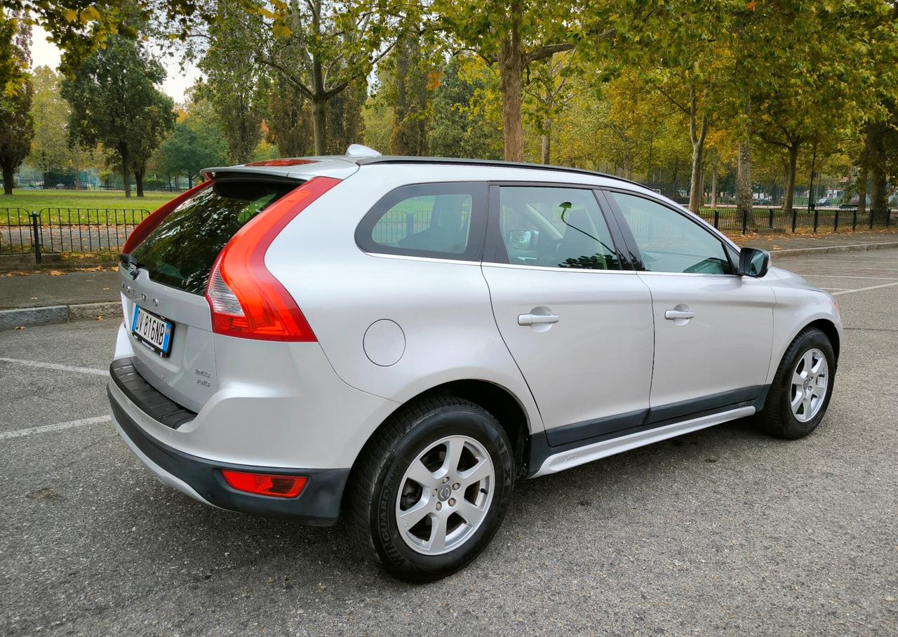 Volvo XC60 2.4 D 163 CV AWD Summum