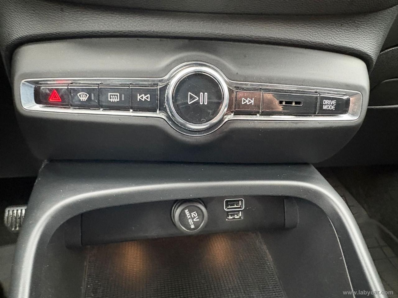 VOLVO XC40 D3 Geartronic Momentum