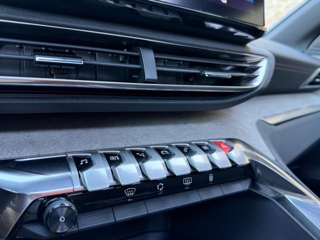 PEUGEOT 3008 HDi 130CV GT AUTO+TETTO APRIB+PELLE+18+RCAM+2PDC