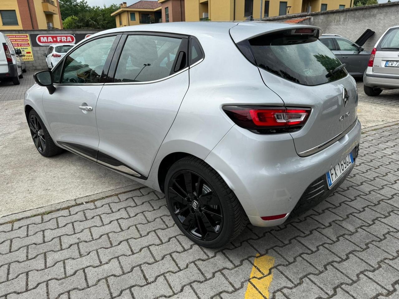 Renault Clio 5 porte Moschino 23200km neopatentati