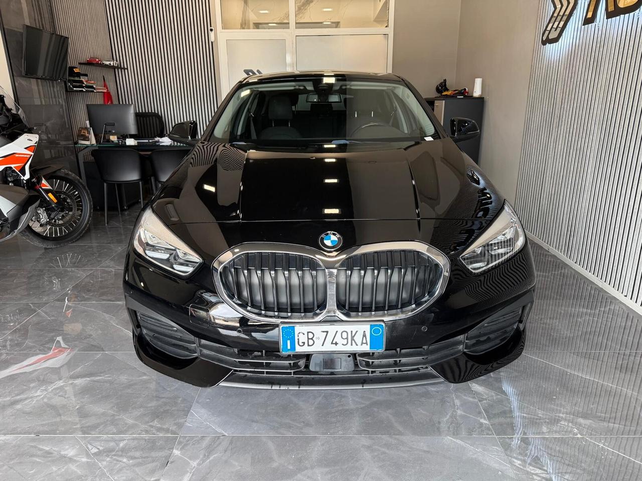 Bmw 116 116d 5p. Business