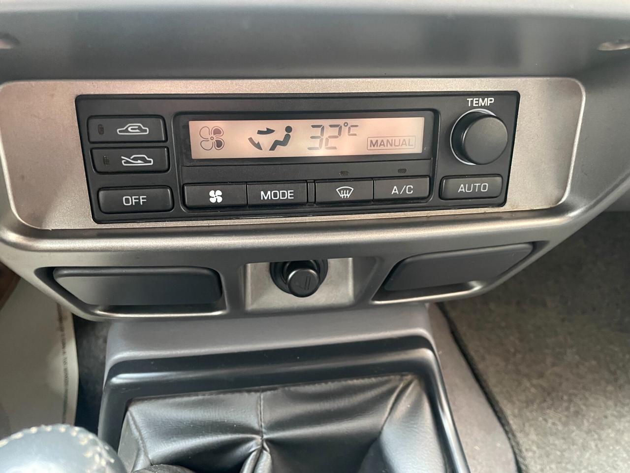 Nissan Navara 2.5 td doppia cabina