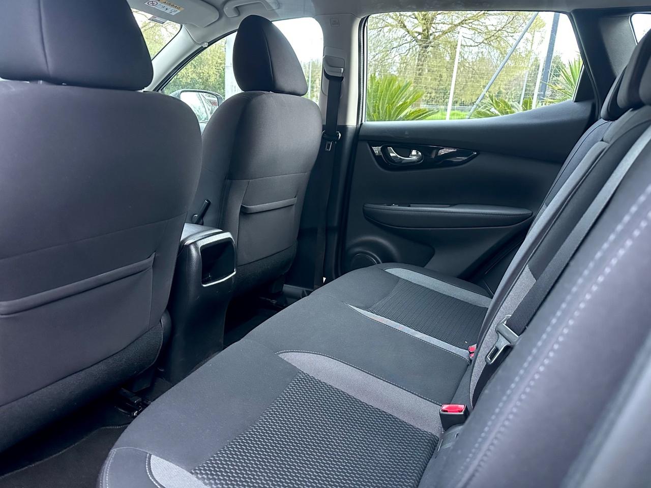 Nissan Qashqai 1.6 dCi 2WD N-Connecta 55400 Km Tagliandata Garanzia Permute