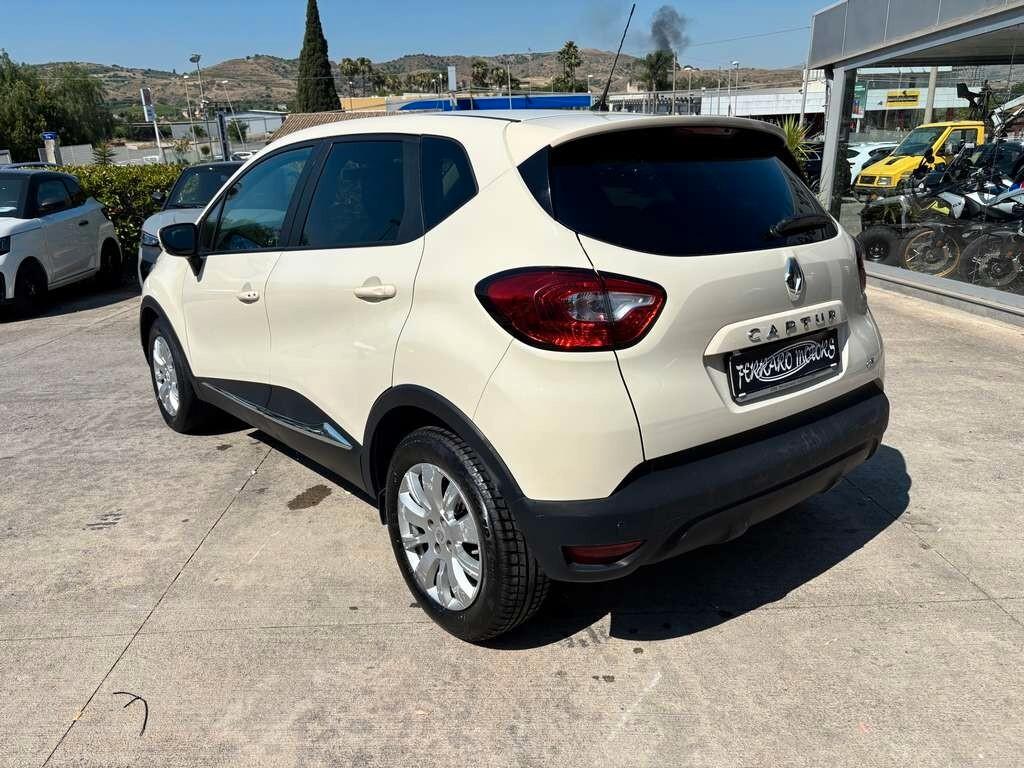 Renault Captur 1.5 dCi 8V 90 CV Start&Stop 2014 / KM 250.000 Tua a solo 49 Euro al mese