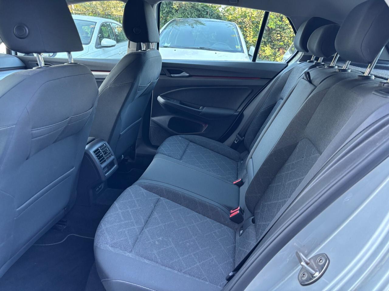 Volkswagen Golf 1.0 eTSI DSG HYBRID OK NEOPATENTATI