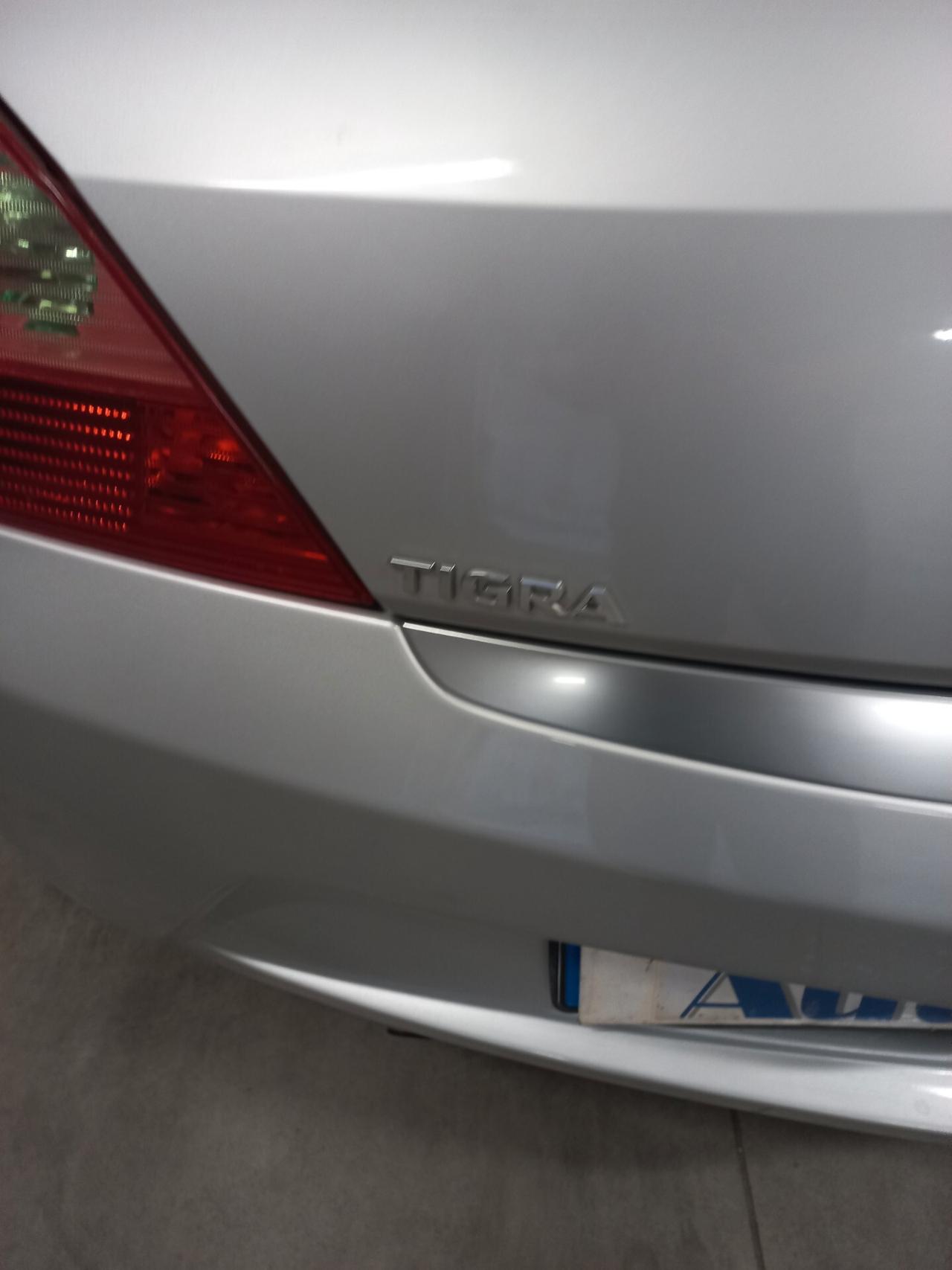 Opel Tigra TwinTop 1.4 16V Sport