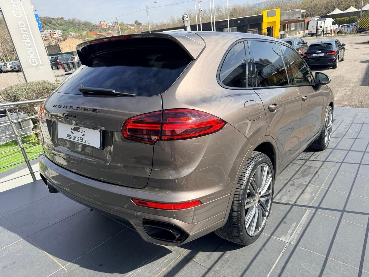 Porsche Cayenne 3.0 Diesel Platinum Edition 250cv