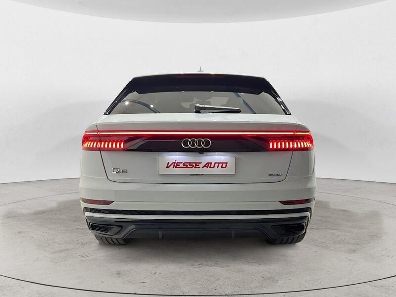 Audi Q8 Q8 55 TFSI quattro tiptronic Sport PHEV