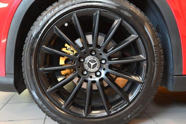 MERCEDES-BENZ GLA 200 PREMIUM AMG AUTO TETTO CAM PELLE LED 19"STRAFULL!!