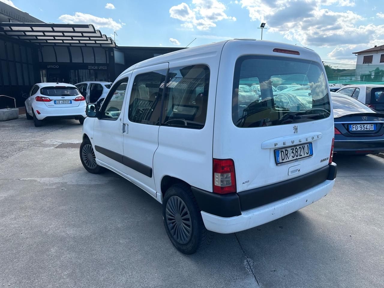 Peugeot Ranch 1.6 HDi 5p. Totem