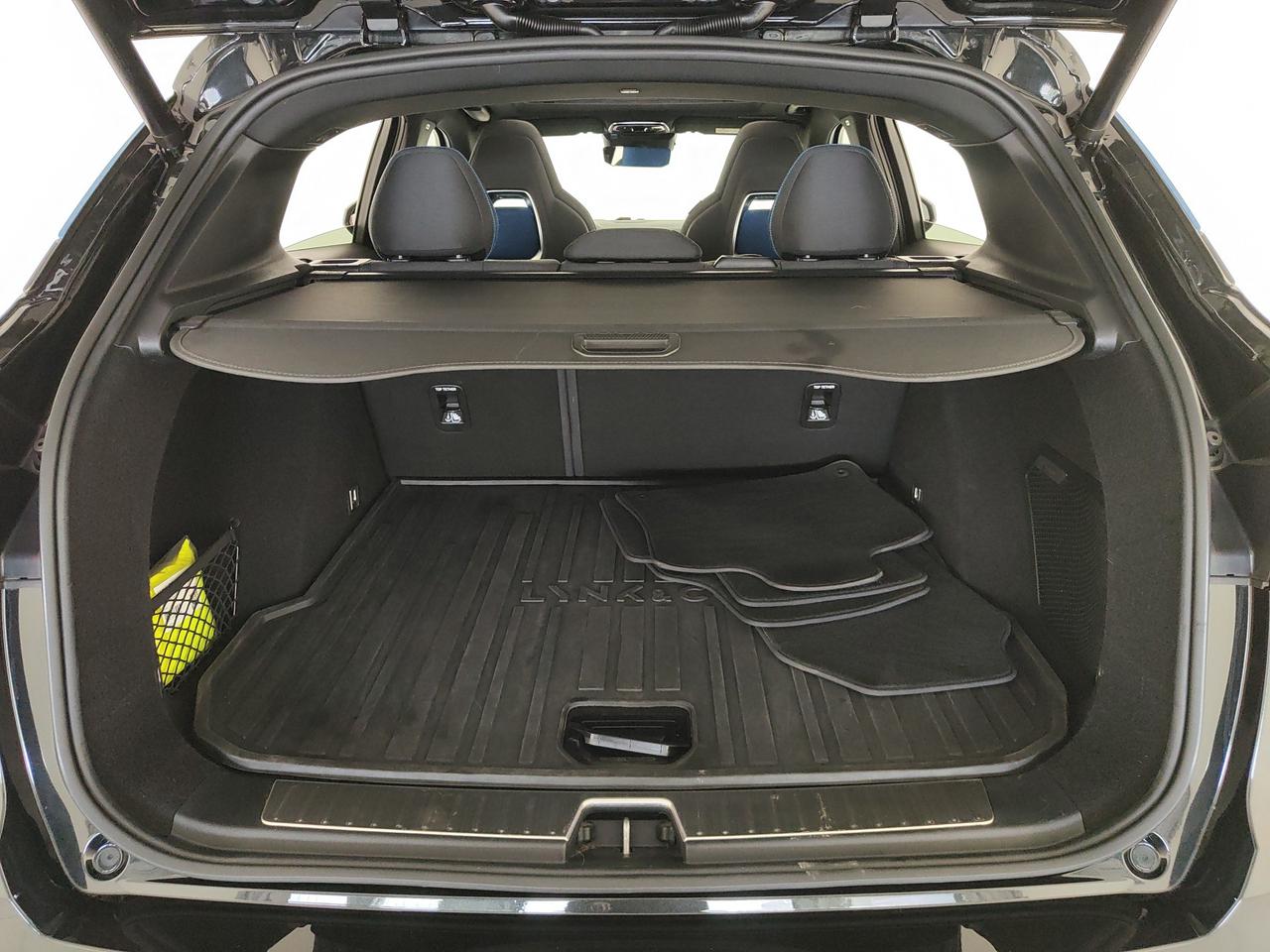 LYNK&CO 01 1.5 td phev auto