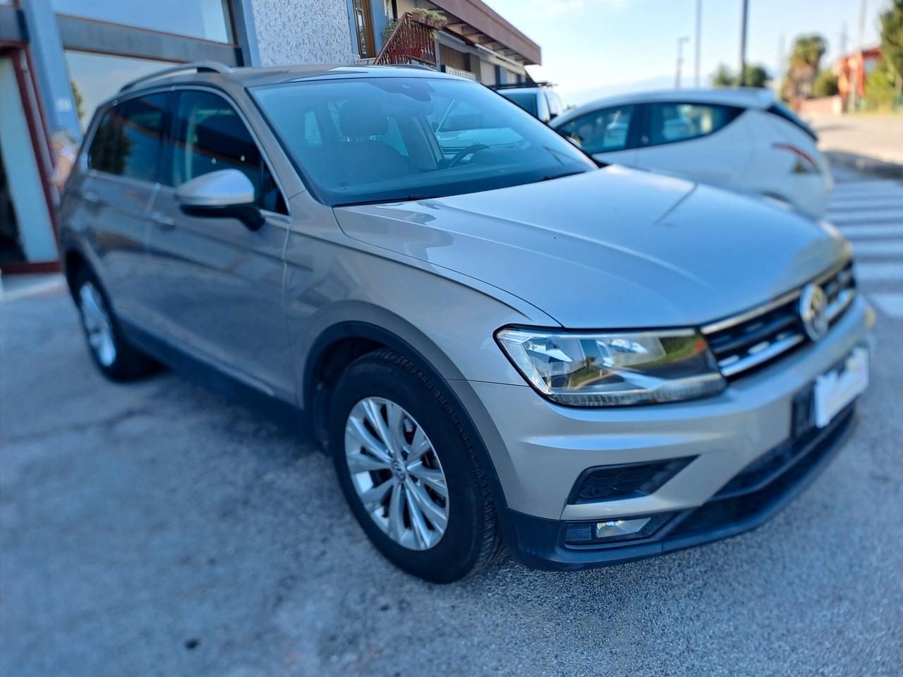 Volkswagen Tiguan 2.0 TDI SCR DSG Business BlueMotion Technology