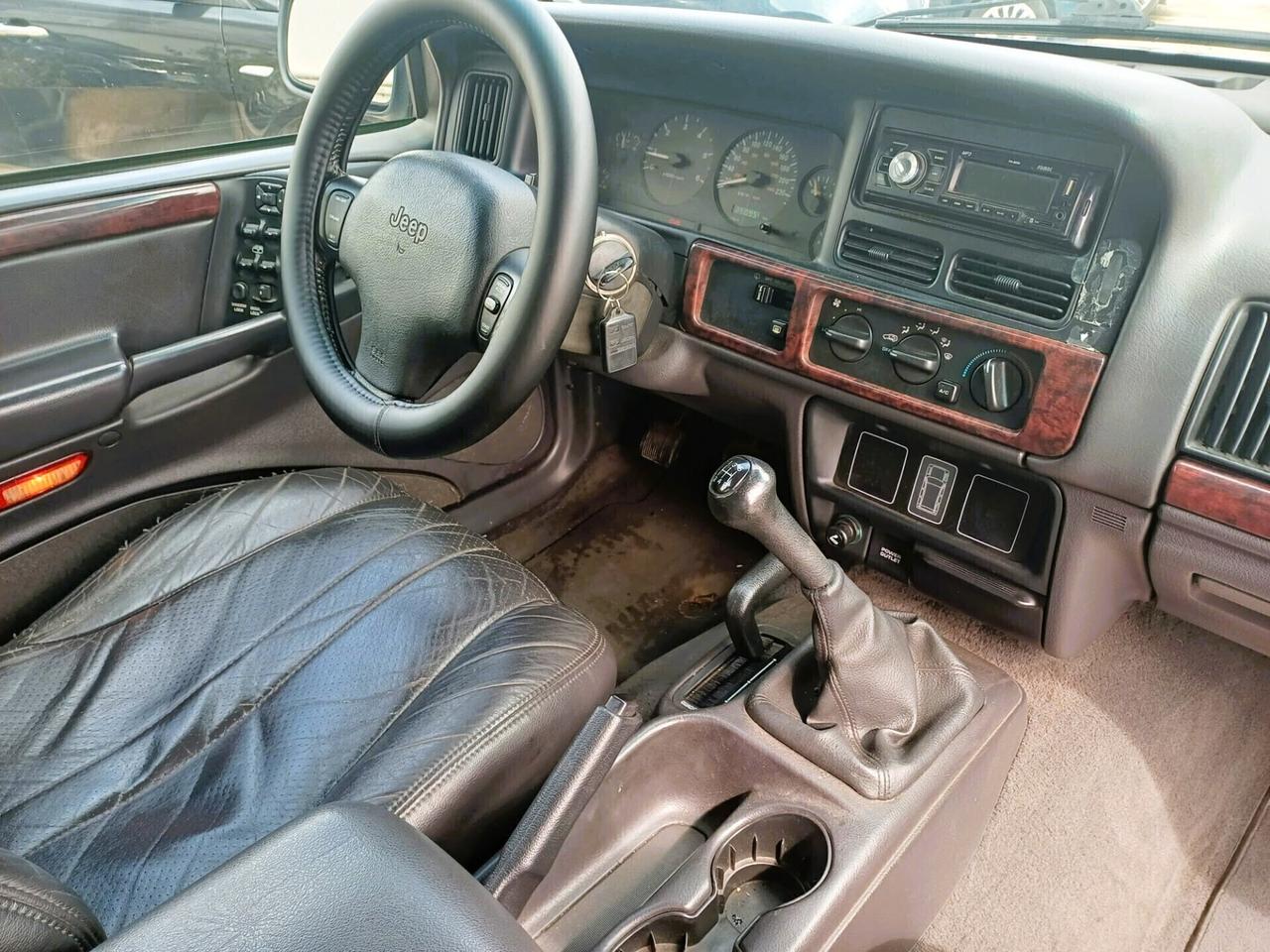 Jeep Cherokee 2.5 TD 5 porte Command-Trac Sport