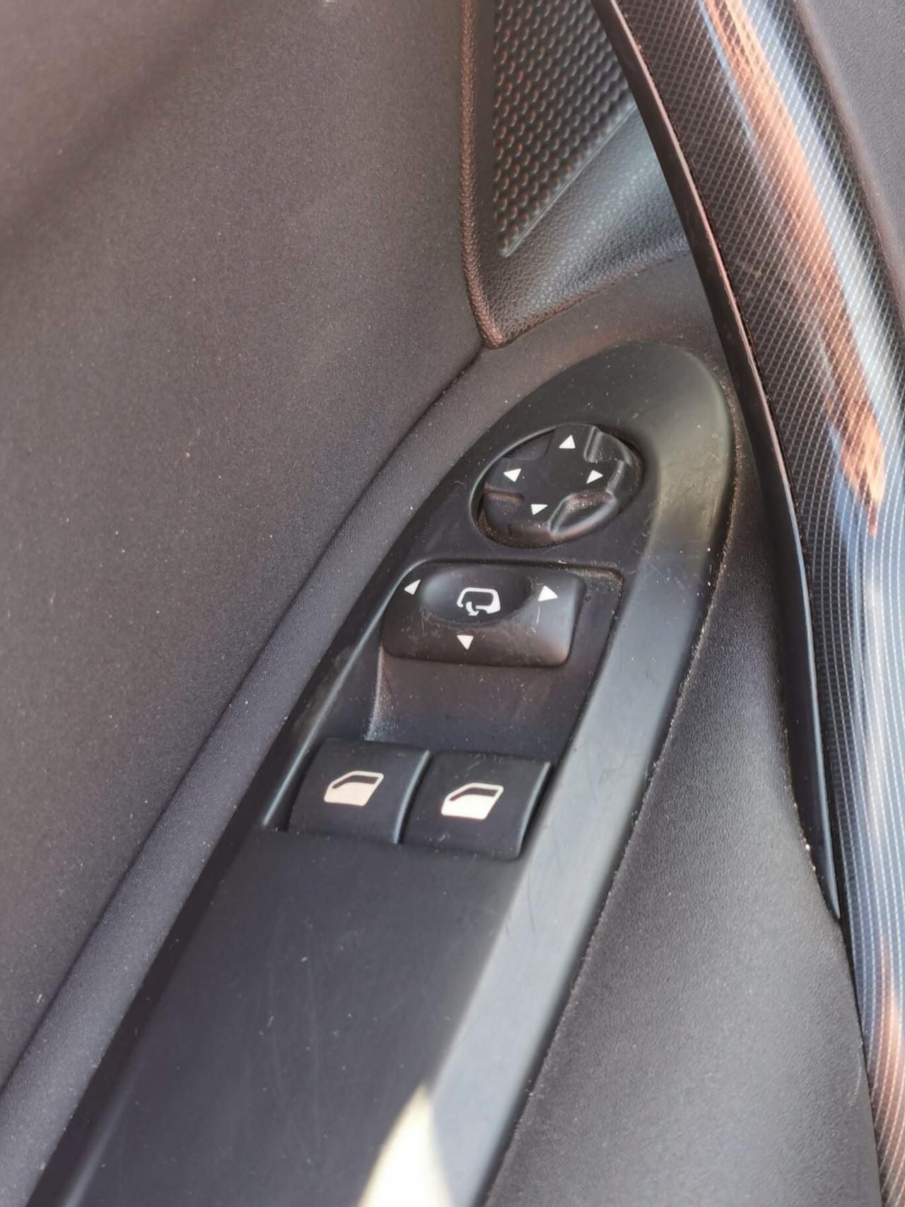 Ds DS4 4 1.6 e-HDi 115 airdream Chic 12/2013