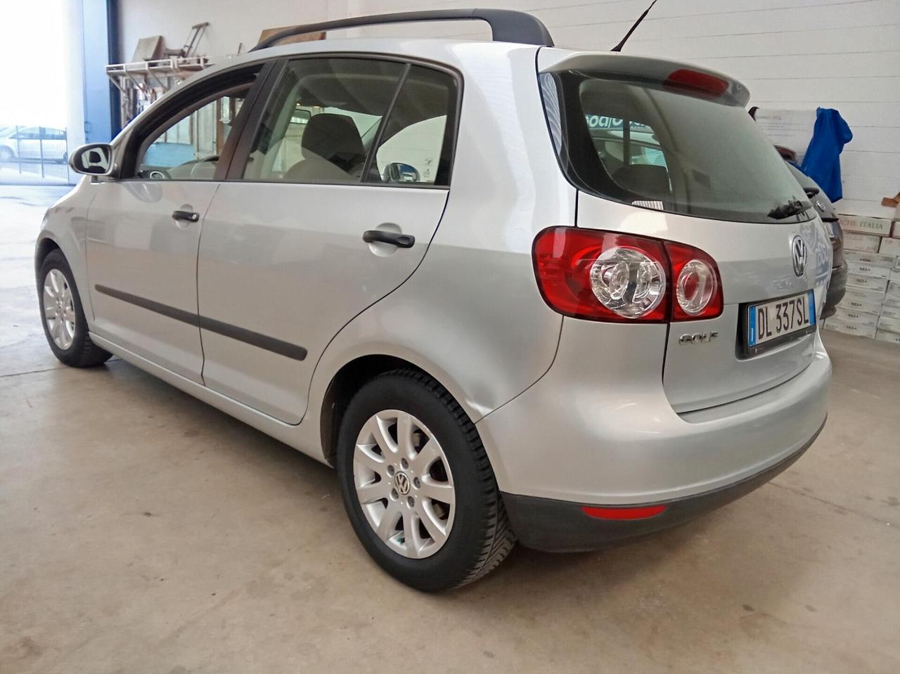 Volkswagen Golf Plus 1.6 BZ/75 KW/Comfortline MULTISPAZIO