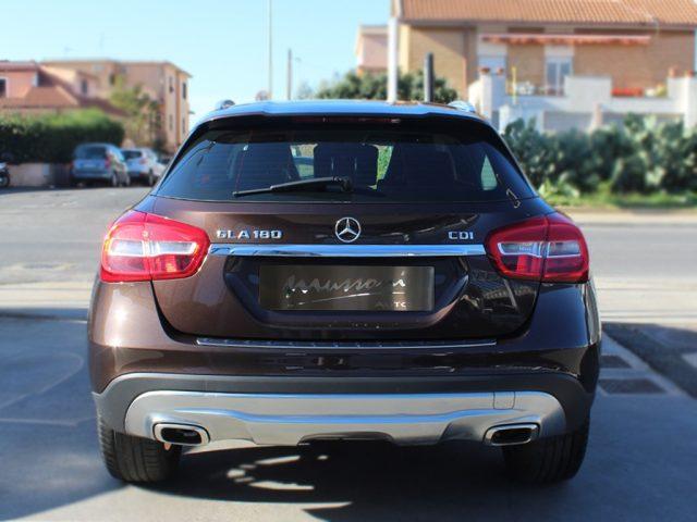 MERCEDES-BENZ GLA 180 CDI Sport