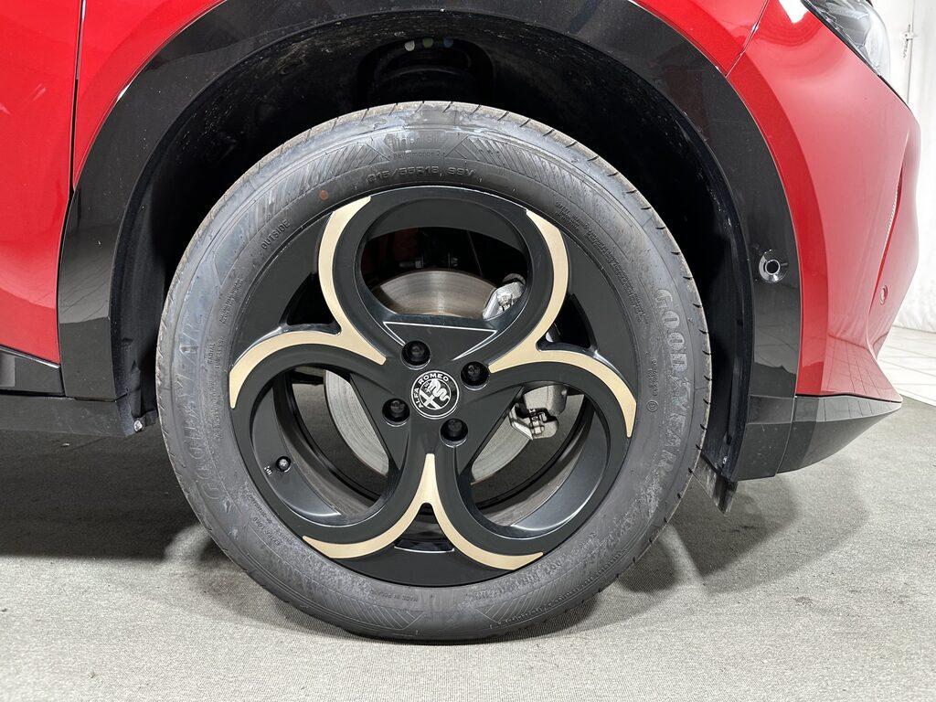 Alfa Romeo Junior 1.2 ibrida Q4 Intensa 145cv edct6
