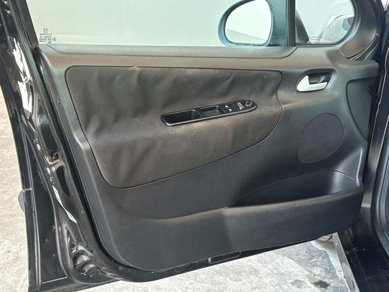 Peugeot 207 1.4 HDi 70CV FAP 5p. XS