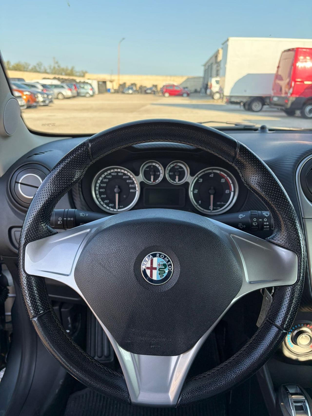 Alfa Romeo MiTo 1.6 JTDm 16V Distinctive Sport Pack