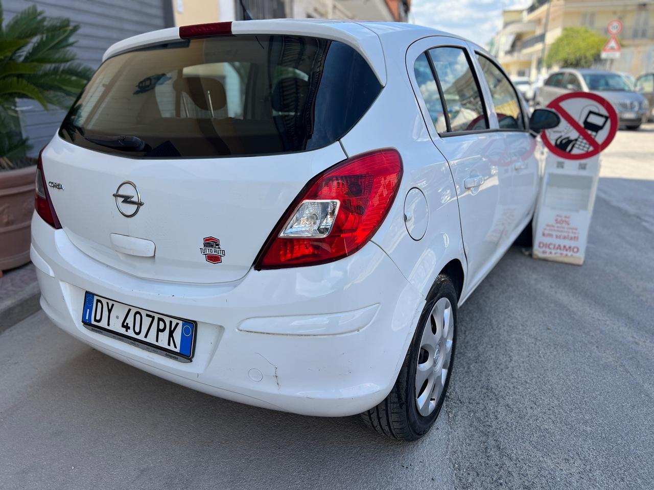 Opel Corsa 1.2 Benzina Anno 2010