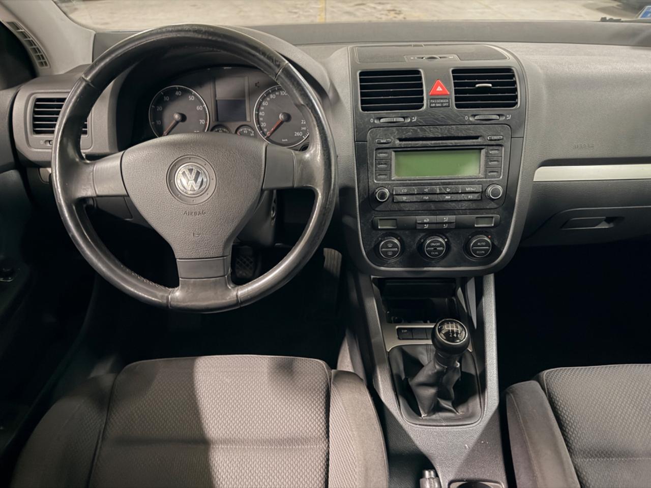 Volkswagen Golf 1.6 16V FSI 5p. Sportline