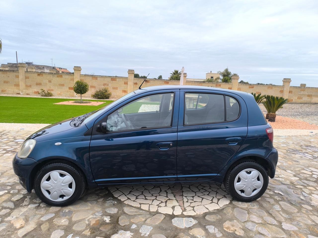 Toyota Yaris 1.0i benzina perfetta