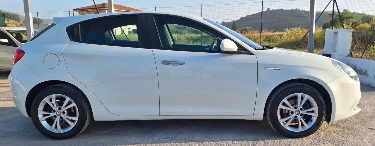 Alfa Romeo Giulietta 1.6 JTDm-2 105 CV Exclusive
