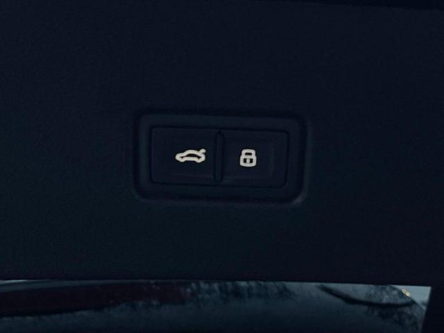 AUDI SQ5 SPB TDI quattro sportback SQ5 CARBON PACK 22"