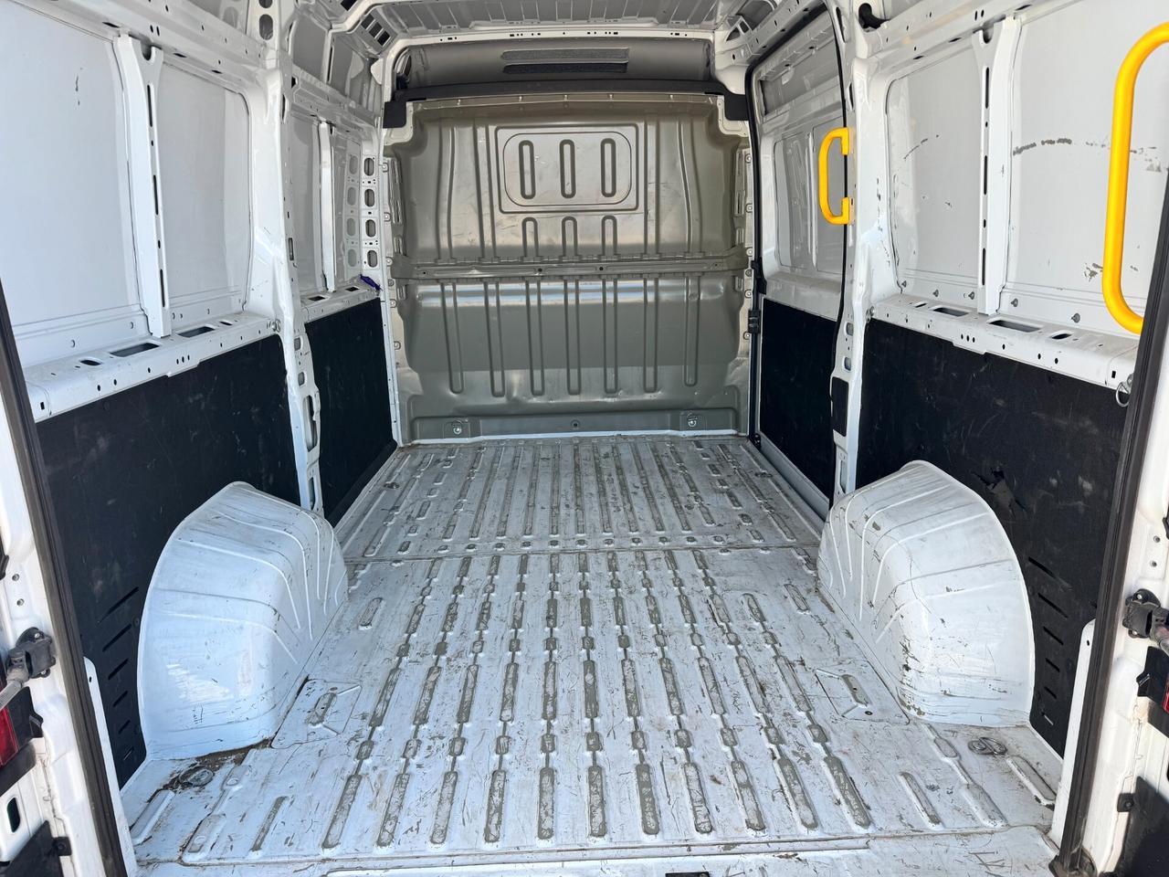 Peugeot Boxer 35 L2H2 2.2 diesel 140cv 18.000 + IVA