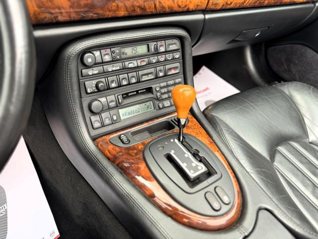 JAGUAR XK8 4.0i V8 Convertibile