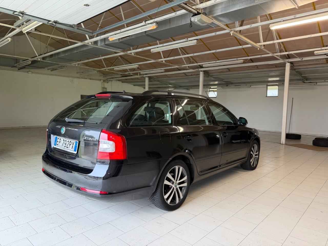 Skoda Octavia 1.6 TDI CR 105 CV Ambition